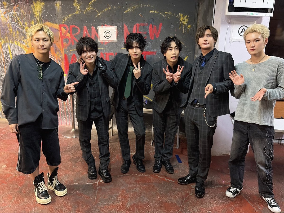 masayuki_012's tweet photo. &amp;cram！そして一度でも遊びに来てくれた方、支えてくれたスタッフや LIVEを見に来てくれた仲間の皆んな、全てに大感謝です！！まじ最高でした！！ありがとうございましたーーーー！！ https://t.co/izvHnZng0g