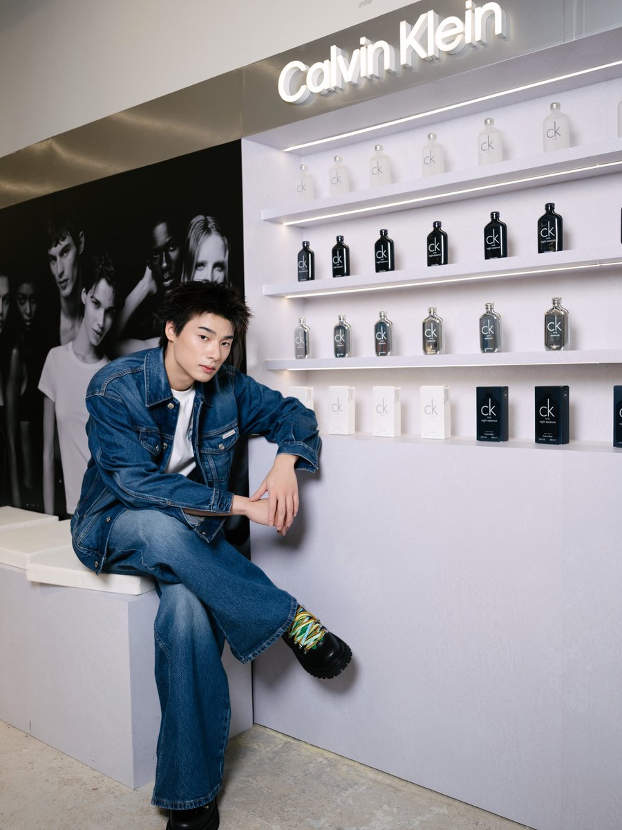 JANUS_Record's tweet photo. IG | POST UPDATE (2)

‘ Some Calvins and some Kleins ’

#JANUS_VVV #VVV_TRIPLEV
#CKMists #CalvinKleinFragrances #CalvinKleinTH
#JANUSRecord https://t.co/3XVXWUch7r