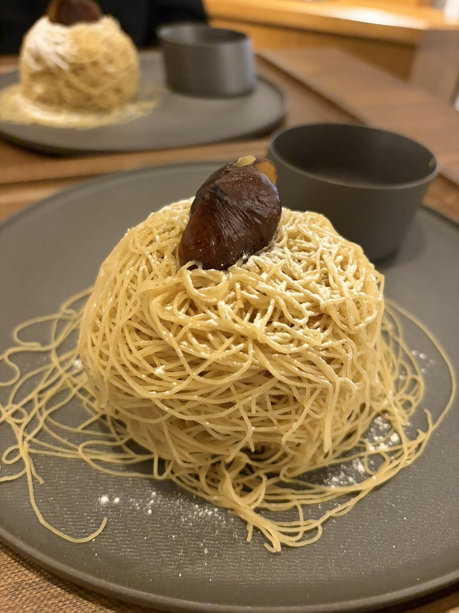 5kplp's tweet photo. 今日ゲンバ見てモンブラン食べたくなって、早速食べに行った🌰🤍 https://t.co/taW2XfiQZx