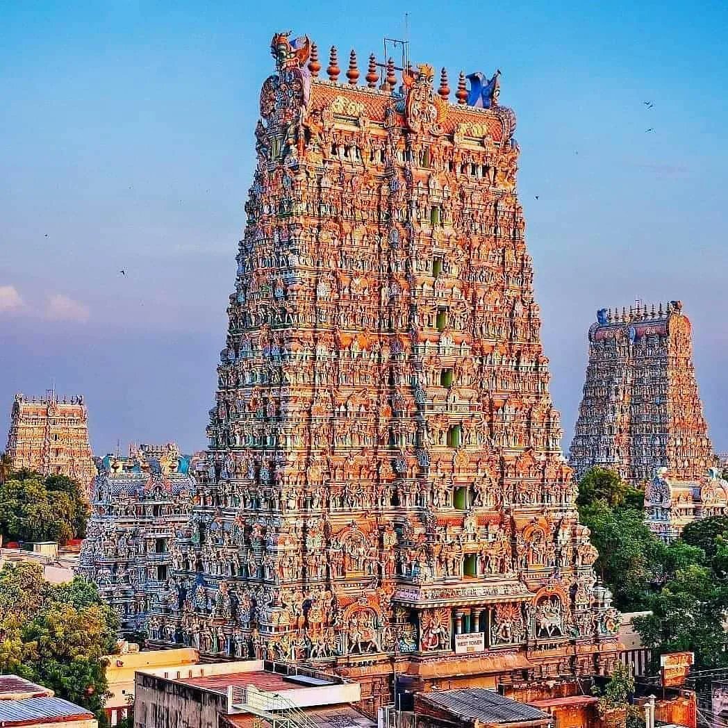 SciFiArchives's tweet photo. Meenakshi Temple, Tamil nadu, INDIA https://t.co/Q02yl2VKmx