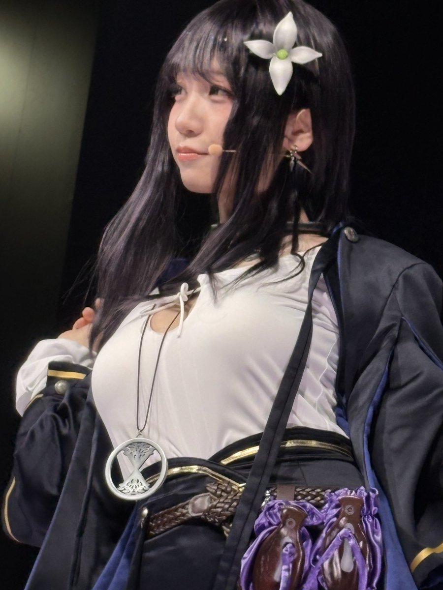 noradayo's tweet photo. 東京ゲームショーお疲れ様でした
MERESIで2時間前からスタバっておいて今回はめっちゃ良かったです
えなこさん、もえさんにも間近で見れたので大変満足です^_^
OooDaさんノリ良くて面白かったです笑
#えなこ
#伊織もえ
#OooDa
#MIRESI
#TGS2026 https://t.co/ptsLqCSFCJ