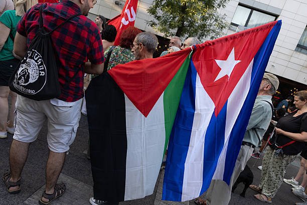 DanielMFons's tweet photo. Solidaridad en palabras y en acciones.

Cuba y Palestina Vencerán 🇨🇺❤️🍉✨🇵🇸 https://t.co/sDPuwfu0RV