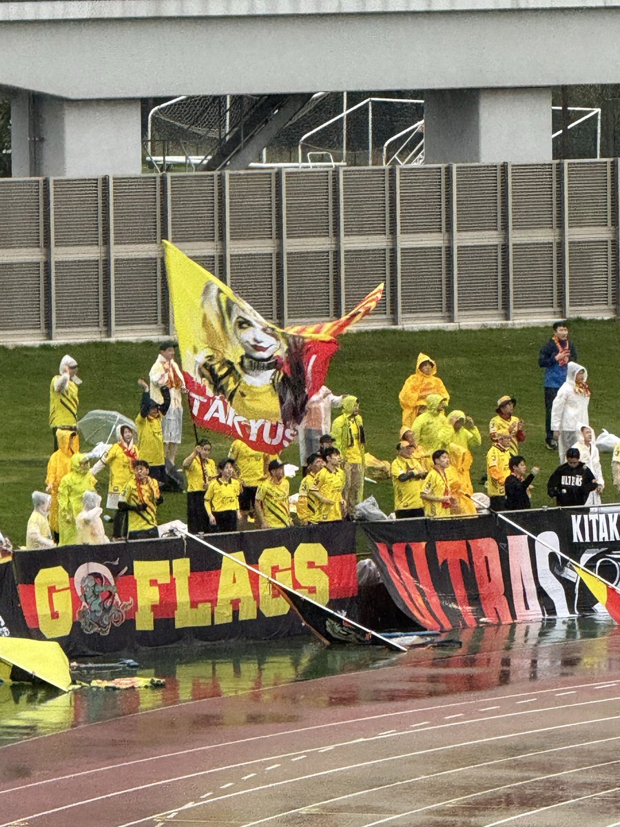 tanukicanva's tweet photo. Jリーグ見始めて約1ヶ月
今日は相模原ギオンスタジアムに🏟️に
行ってきました！
SC相模原、負けちゃったけど
終始楽しい試合でした。
興奮さめやらぬ。監督の熱さがすごかった🤒 https://t.co/41KH04RJbC