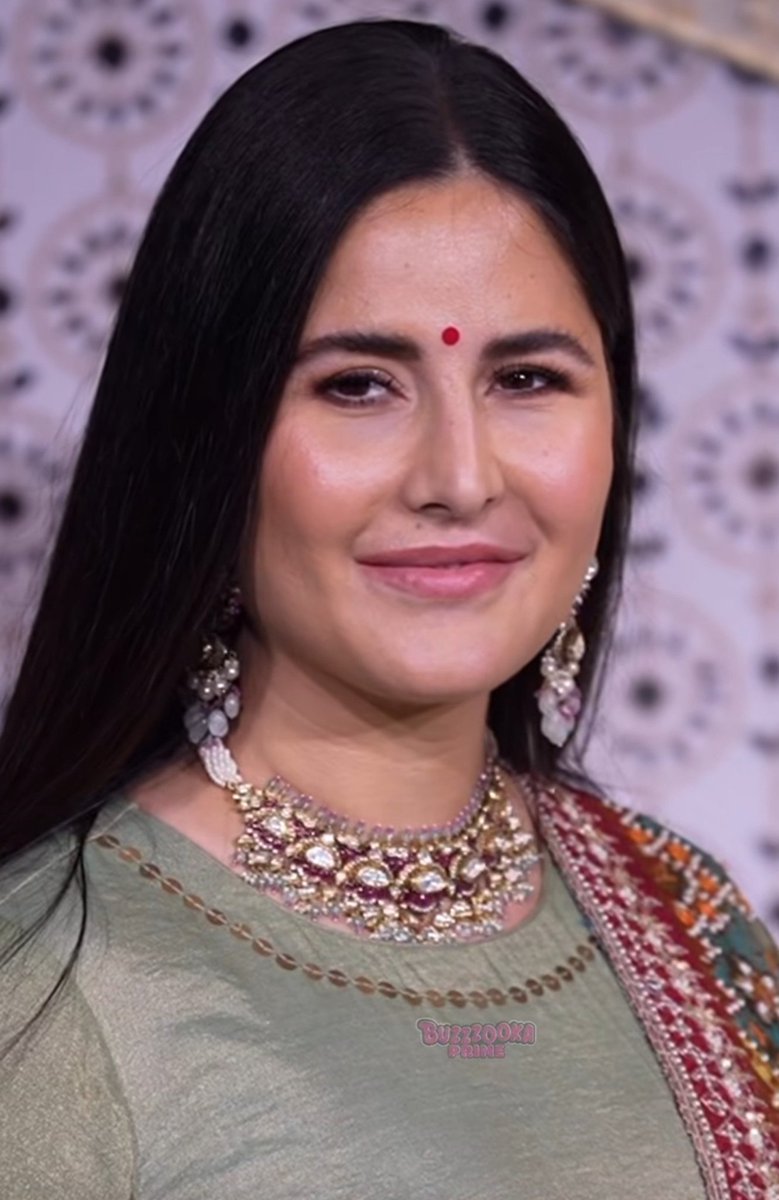 _Imeww's tweet photo. Aftr BB, peeps would troll her for being too thin..I admit, I was also Part of it when I was in the FD..Now they troll her for being chubby too..

Same goes for Katrina nd many other womens,, People always find Smthng to criticise abt a woman’s looks
Women, you are beautiful✨🩶 https://t.co/PFUPJMom6K