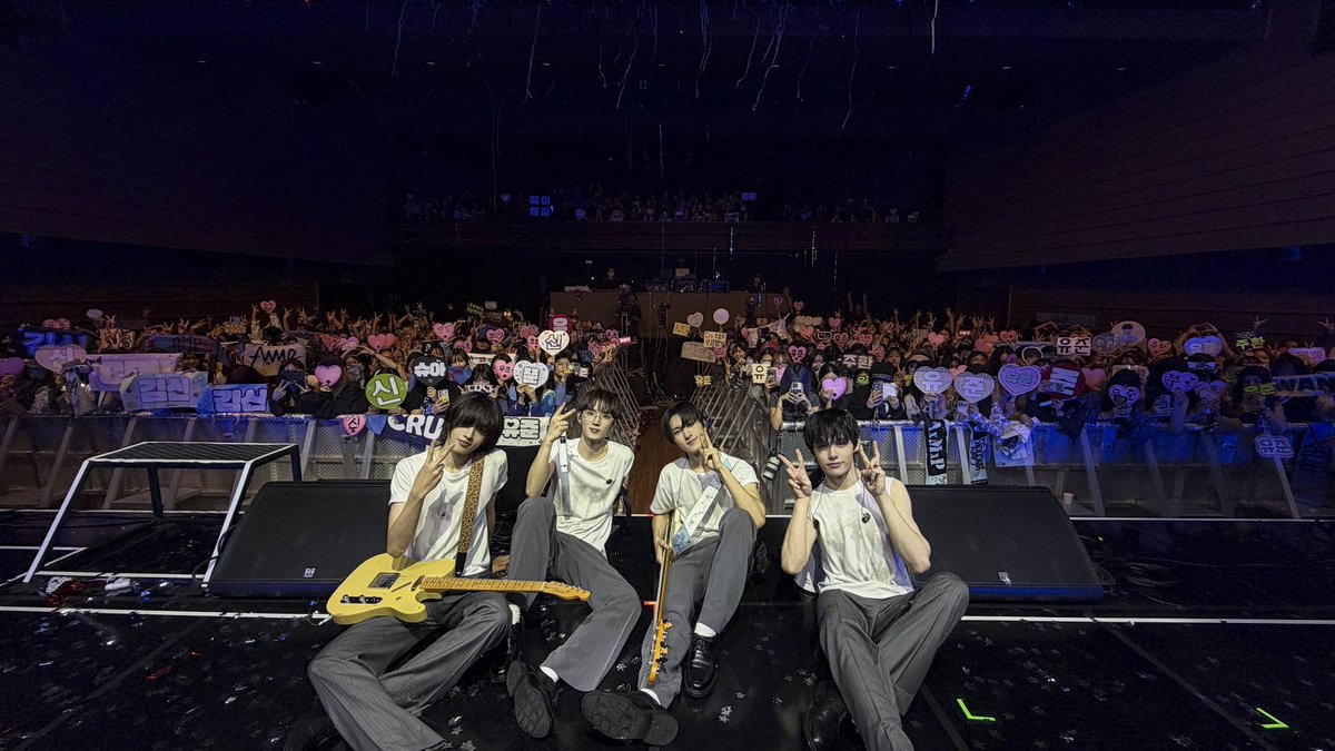 AxMxP_official's tweet photo. [#AxMxPxicture] 260920 2026 AxMxP CONCERT 'X VERSE' DAY 2

#AxMxP #에이엠피
#AmplifyMusicPower
#X_VERSE https://t.co/YRdmrz7RNV