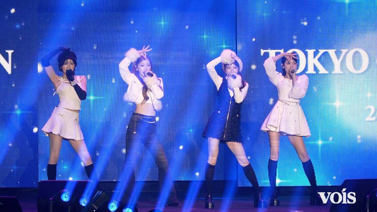 voisjp's tweet photo. IS:SUE、念願の４人でランウェイ
その後「Super Luna」をパフォーマンス 
https://t.co/s9vdN3JspF https://t.co/uqBeisxRhM