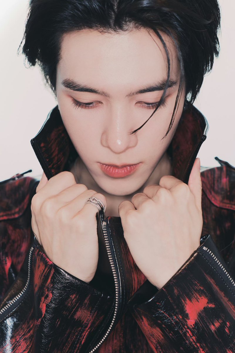 WayV_Airlines's tweet photo. HENDERY's look for The Greater Bay Area Film Concert 2026 tonight!

Unlock more stunning pics on his Weibo 🔗 https://t.co/1kGKrfCXYP

HENDERY AT GREATER BAY AREA
#HENDERY_GBAFilmConcert26 https://t.co/kiAf5xaSOL
