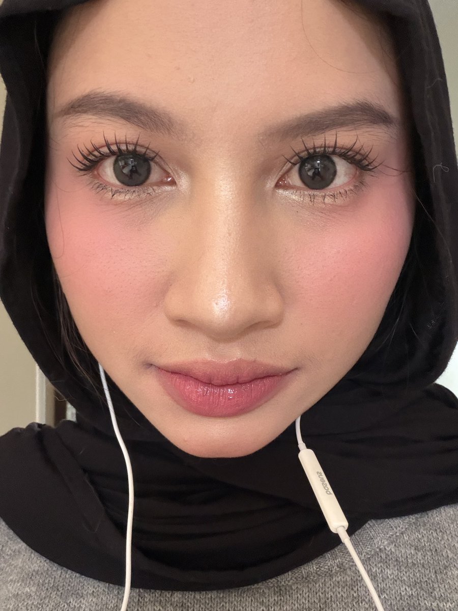 blissfulfancy's tweet photo. camera setting ku inii yaaaahh, aku add exposure value juga +0.3 di kamera foto &amp; video😆🫰🏻 hope it helps https://t.co/4ZmzI4Xzus