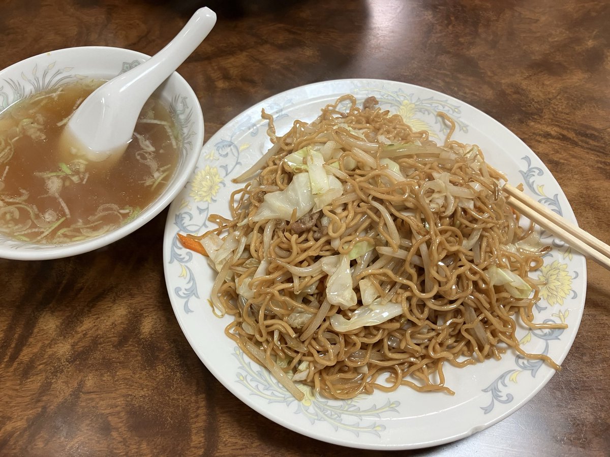 fujishimatomoko's tweet photo. 「銀龍」の軟らかい焼きそば
いただきます！ https://t.co/J9LqliRSHE
