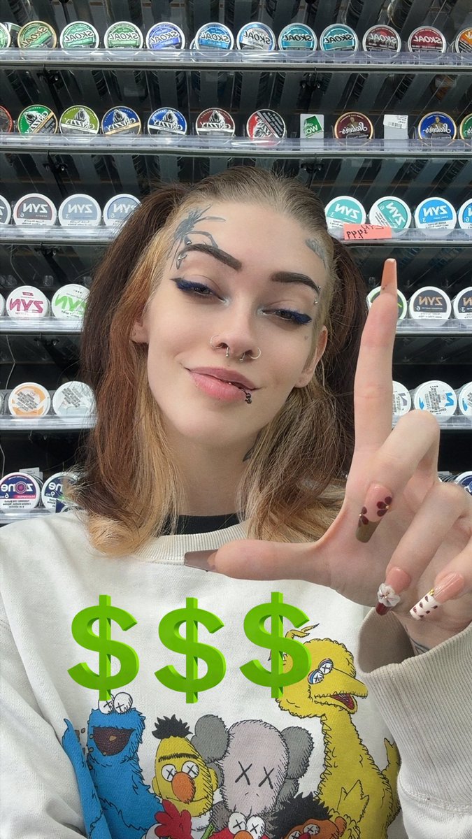 Miss_Devile22's tweet photo. You want me to notice you?  
Then give me a reason not to overlook you. 🔥  
What are you waiting for, you little payp*ig? 💸  

#Findom #SpoilMe #HumanATM #femdom #mistress #findom #bdsm #goddess #slave #fetish #chastity #paypig #submissive #domination https://t.co/E3UjPruwBy