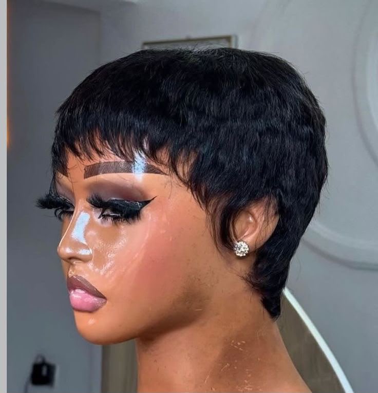PreciousUbi__'s tweet photo. What she ordered.                What she got.

20,000naira  only https://t.co/Y4WL8rznEw