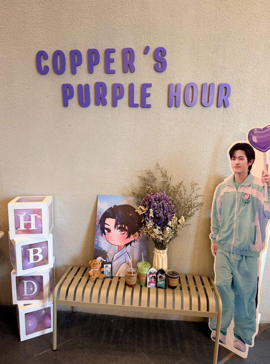Copper_ourlove's tweet photo. "COPPER'S PURPLE HOUR"

🐻 ประกาศเลื่อนระยะจัดคาเฟ่ถึงวันพุธที่ 23 นะคะ เพราะฉะนั้น คาเฟ่จะยังอยู่อีก 3 วันน๊า ใครที่มาไม่ทันวันนี้แวะเวียนมาได้นะคะ 

📍Hey! Coffee I'm Park Chula
⏰ 07.00 - 18.30 น.

💜 Copper's time, Our Love. 🐻
 #copperphuriwat
 #ThePurpleHourWithCopperXXIII https://t.co/12v37zCWcv