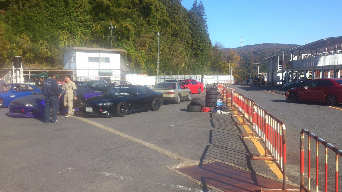 Taros_FL5's tweet photo. ZC32S乗ってた頃に、殆どノーマルで何かの走行会に参戦して、R-Magicのエアロ組んだFDに着いて行こうと頑張ってた記憶のあるコース…閉鎖から10年になるんやね。 https://t.co/8W7MhricfD