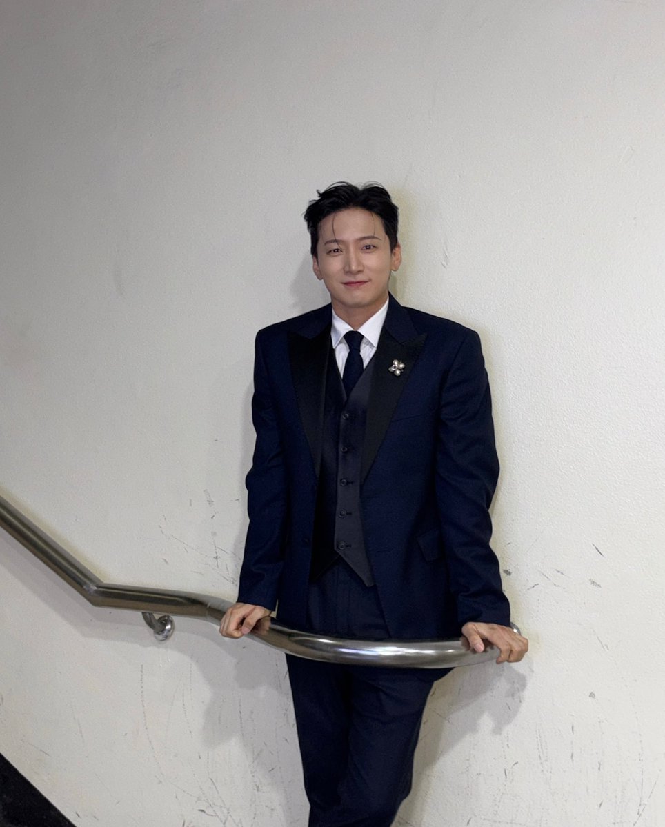 JTH_archive11's tweet photo. 260920 배우님 인스타 게시물

KBS포토존✌🏻

🔗https://t.co/8vigTp6NqE https://t.co/wVeUU6SLnX