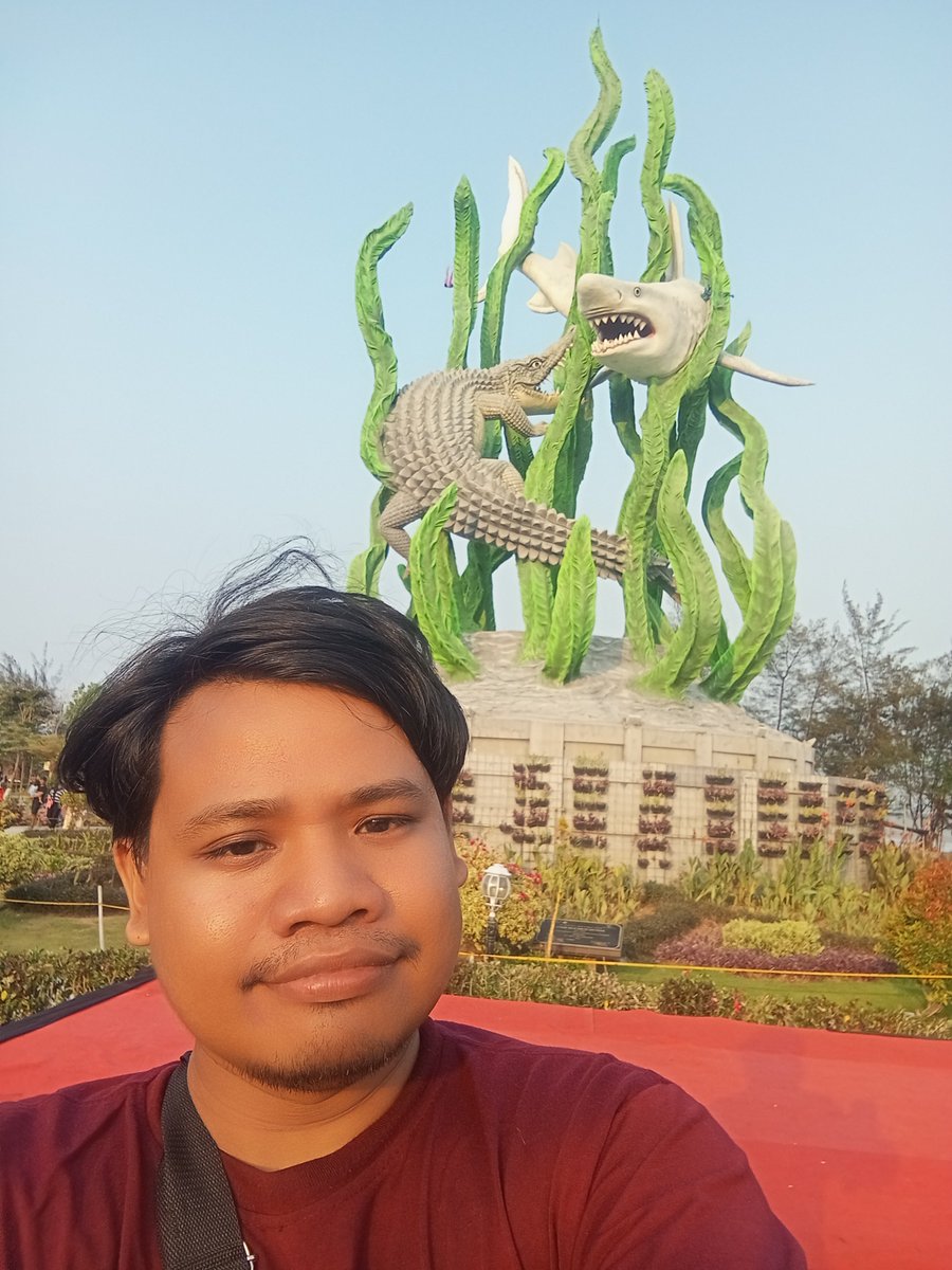 imasputra12's tweet photo. Selamat sore aku sepeda mini capek jauh ๐ฅต
Ini taman Suroboyo Kenjeran Surabaya timur ๐๐ฆ
#rezeki #bisu #tuli #taman #surabaya https://t.co/frFoLkLQfi