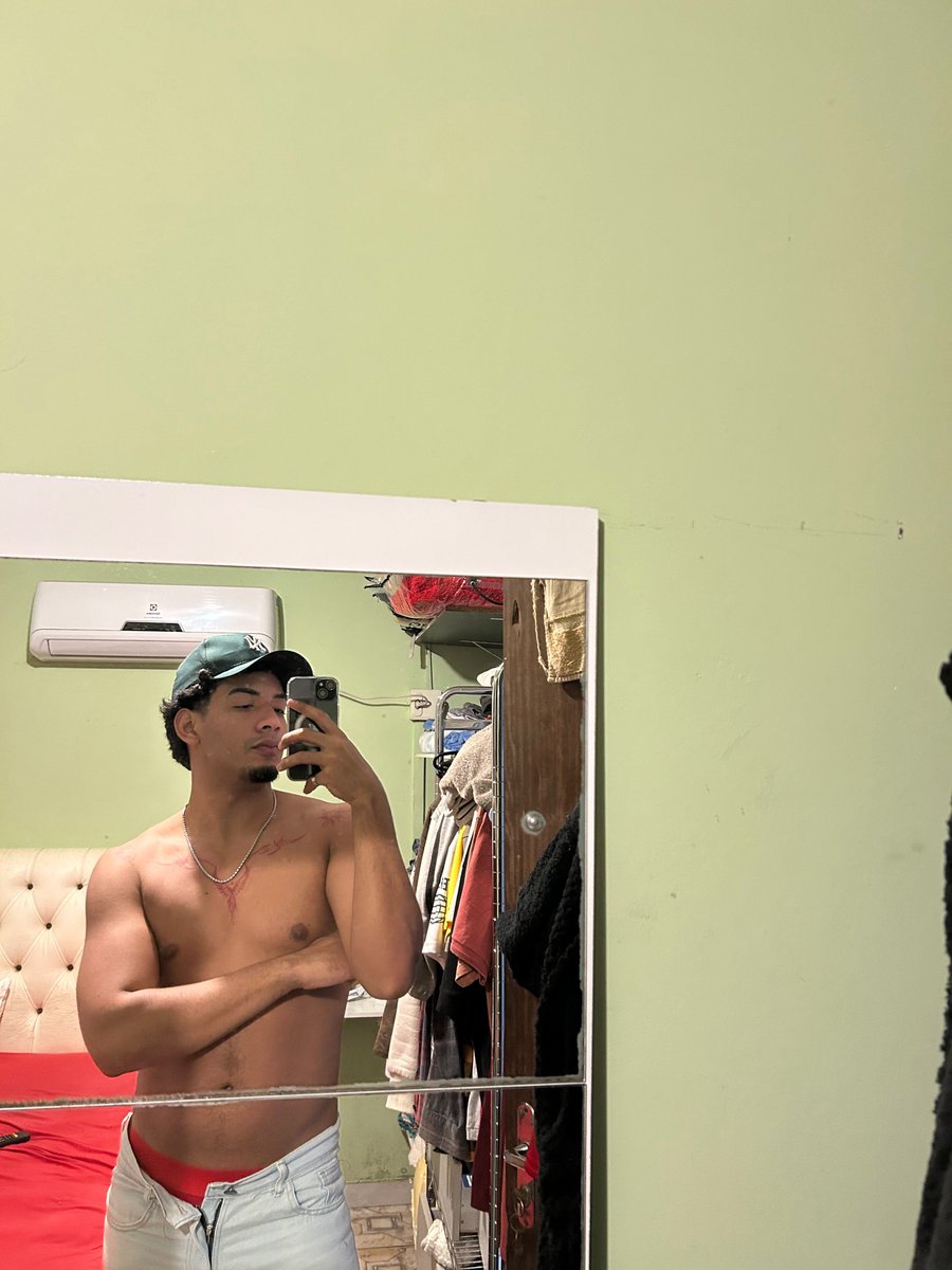 toronto_hot's tweet photo. 23 aninhos #gay #gaycruissîg #gayfag https://t.co/JLmwYnUdAA