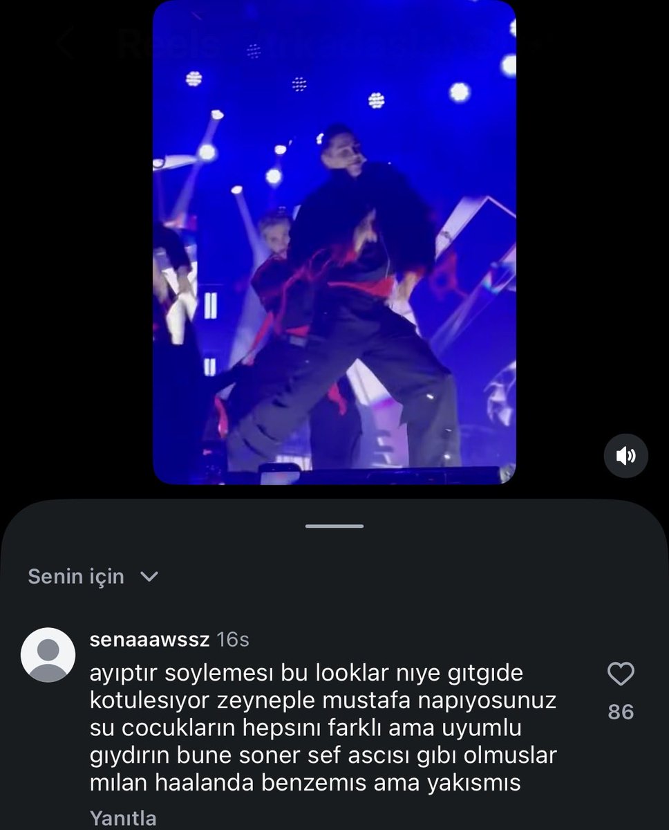 vvvaybe's tweet photo. aktif olarak kahkaha atıyorum https://t.co/QcZwdYIjdF