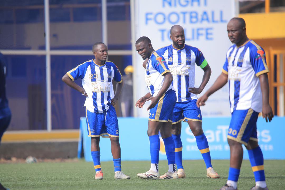 CalvinUmar1's tweet photo. Was nice playing with you legendary @SavioKabugo what a player he is! Calm, composed and empowering. I for one I have learnt from you. 
Big up bro Savio SK13 Top player. 
@KeriIFC https://t.co/9mlfqGd2Lx