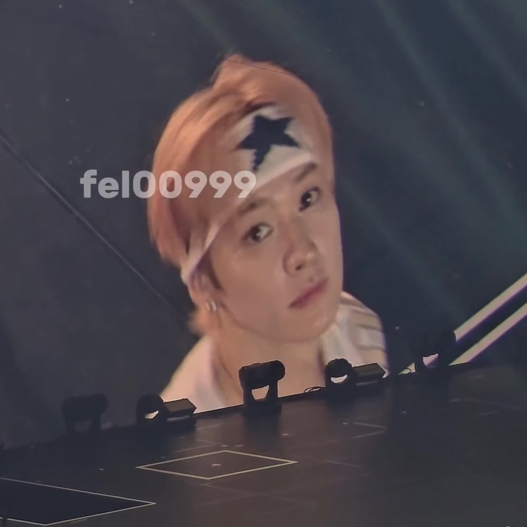 csnjwy's tweet photo. these two pics being not even one second apart is killing me 😭 https://t.co/ZeLyXj2Qwr