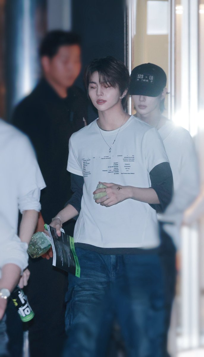 jingjing66667's tweet photo. #HARUTA Bro, when you debuting https://t.co/iRL16R5Klu
