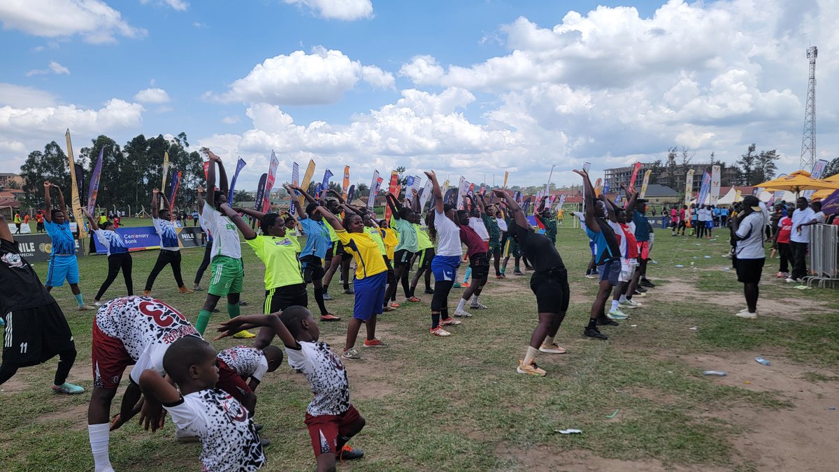 MbararaCorpClub's tweet photo. Physical Fitness Creates immediate and long-term health benefits. And it goes all ages. 
#MCC8thOutingKakyekaStadium https://t.co/I7SxepI9BY