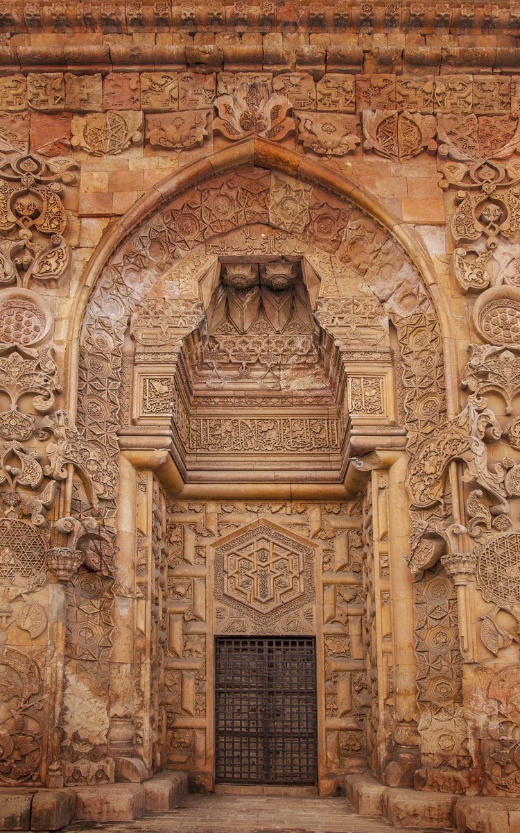 mahfiyyennn's tweet photo. Sivas / Divriği Ulu Mosque. https://t.co/SmyB7roqCS