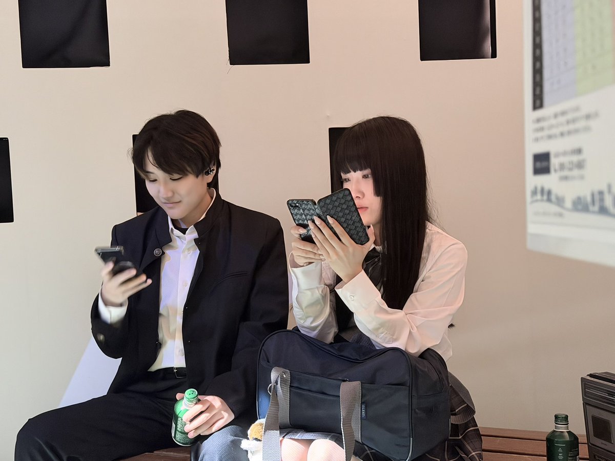mikiho_sol's tweet photo. #人間観察BOX
私の参加した回は1人で、この贅沢な空間を独り占めしてきました。始めはよく分からなかったけれど、段々繋がってきて物語の世界に没入できました😊そしてディレクターのリ子ちゃん(@murakami__riko )と学生時代ぶりに再会できたのも嬉しかった👏 https://t.co/42JeJJAVSj