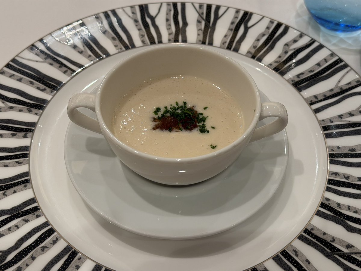 ss7_jal's tweet photo. #三井オーシャンフジ 
本日のフジのディナー
洋食も全然OK 
なんならにっぽん丸のサンクスディナーより良かった気がする https://t.co/C7sFBa27Nz