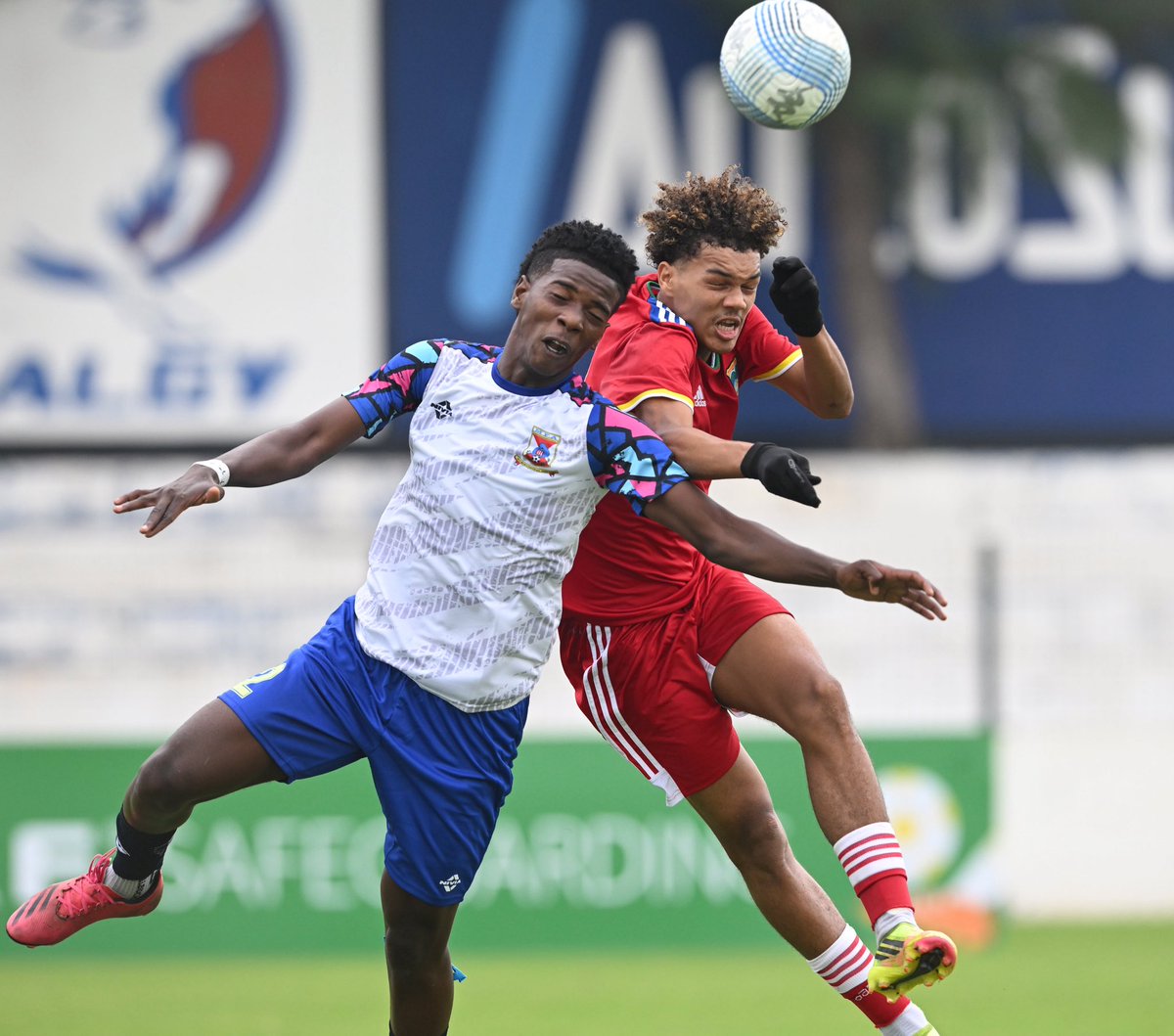 COSAFAMEDIA's tweet photo. HALF-TIME
SEYCHELLES 🇸🇨 1️⃣ 🆚 1️⃣ 🇲🇺 MAURITIUS
⚽️ #10 Lorenzo Hoareau 🇸🇨
⚽️ #9 Quentin Lalsing 🇲🇺
A balanced first half at the ABB Stadium. ⚽️
#COSAFAU20 #COSAFA #SEYvMRI #Maputo2026 #Football https://t.co/Zpv6bWeHTU