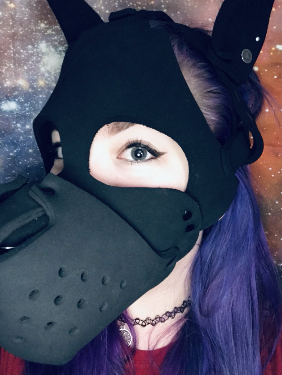 SaudaAfterDark's tweet photo. Woof woof 🐶🖤✨ https://t.co/5PRNkDGTay