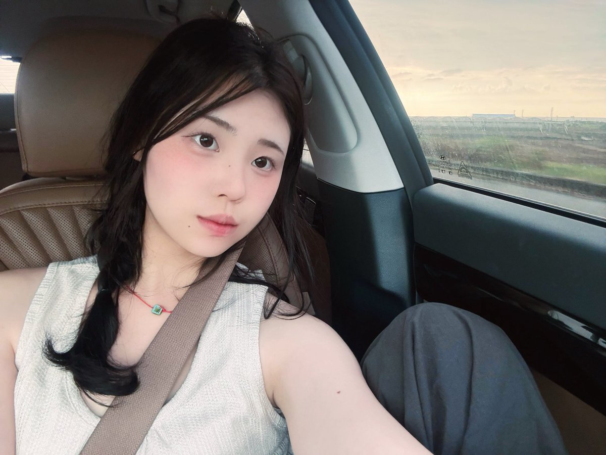 lllmuoe's tweet photo. #일상계트친소 #트친소
 서치밴풀릴때까지올려놓을게요 ^ ^ b https://t.co/W4ovps9ZNH