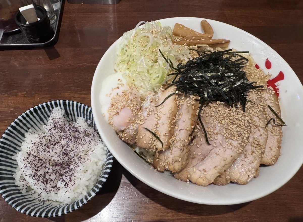 betsuaka1438840's tweet photo. 爆食期の再来🙄 https://t.co/jvOyjeY1t0