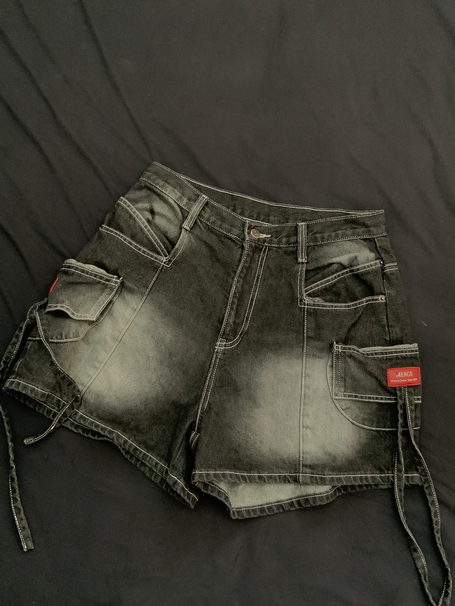 cocoaxiabutter's tweet photo. Brand : Merge
Price : 350
Size : XL
Material : Denim
Color : Black
Note : ป้ายเริ่มจาง
#เสื้อผ้ามือสอง #เสื้อผ้ามือสองราคาถูก  #เสื้อผ้ามือสองสภาพดี #ส่งต่อเสื้อผ้ามือสอง  #ส่งต่อเสื้อผ้ามือ2 https://t.co/iAq0ZR2uw8