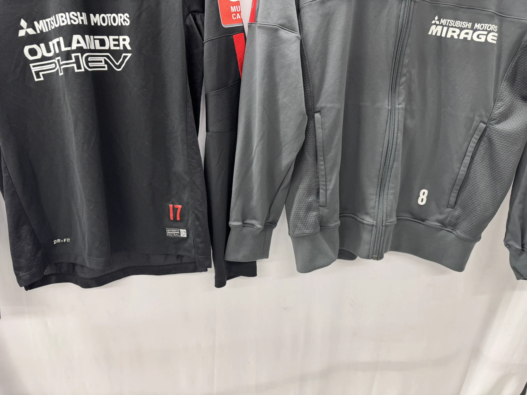 浦和レッズ 支給品トレーニングシャツ XL ブックオフ綱島樽町店【スポーツ用品】 on X: 