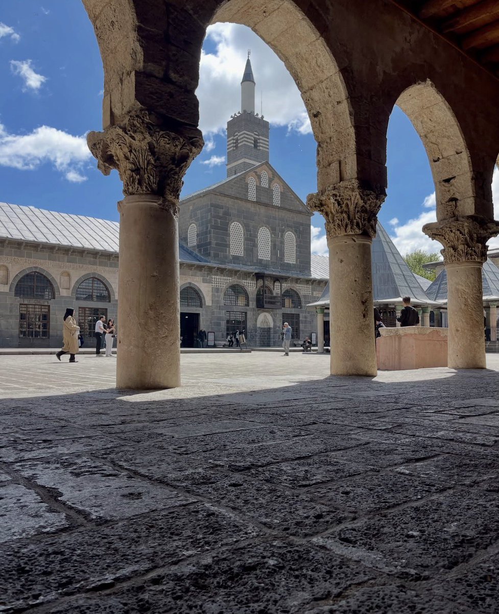 ayz06_trkc's tweet photo. Konum Diyarbakır 😂 https://t.co/cEkfpa32Fy