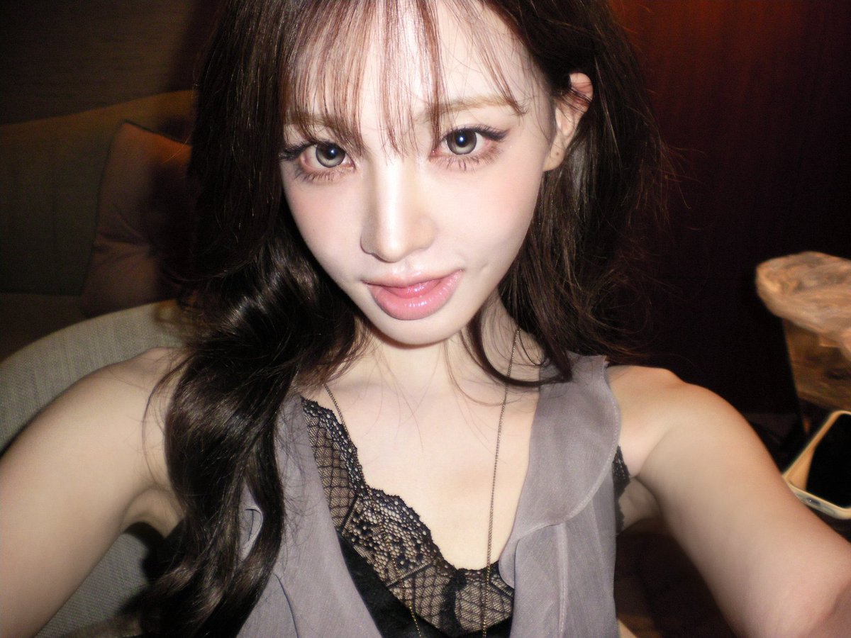 luvcrxch's tweet photo. 디카 셀카 gamsung https://t.co/SqtjYBAnxn