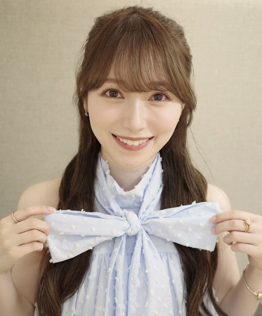 apple__ll's tweet photo. 全部脱ぐより...こういうのが好き？♡// https://t.co/FlJeLSWZsb