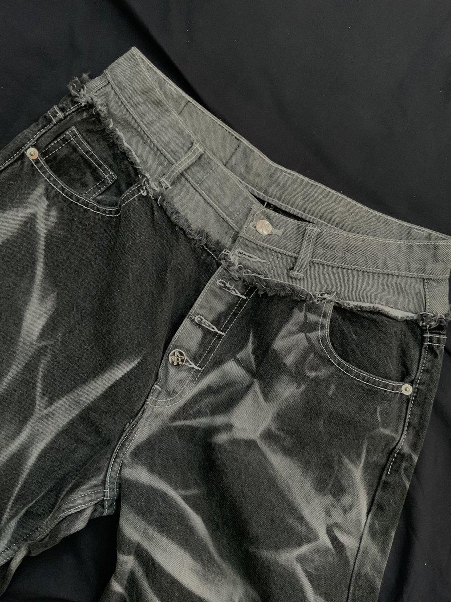 cocoaxiabutter's tweet photo. Brand : Merge
Price : 300
Size : XL
Material : Denim
Color : Black-Grey
Note : Used
#เสื้อผ้ามือสอง #เสื้อผ้ามือสองราคาถูก  #เสื้อผ้ามือสองสภาพดี #ส่งต่อเสื้อผ้ามือสอง  #ส่งต่อเสื้อผ้ามือ2 https://t.co/NEvCP0mqiX
