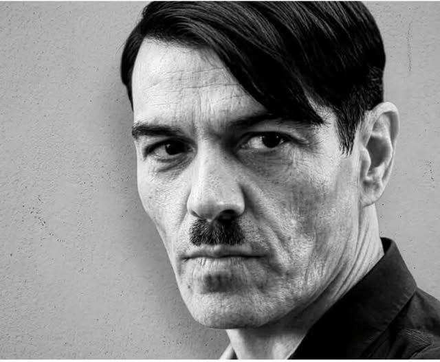 FuensantaLM's tweet photo. No estoy de acuerdo con la imagen. La comparación entre Adolf Hitler y Pedro Sánchez me parece una falta de respeto... hacia Hitler. https://t.co/t6duxCenhf