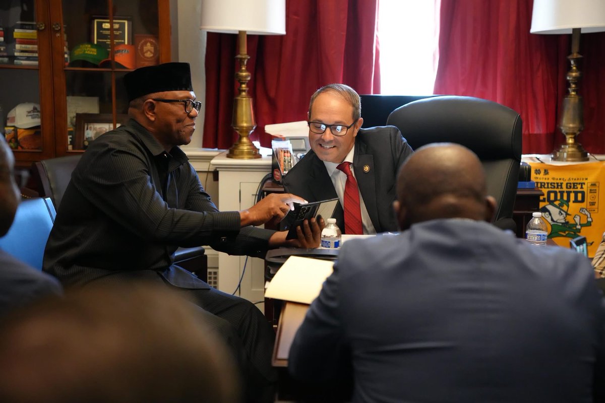 OhakaVictor's tweet photo. Mr. Peter Obi last 10 days. ✈️🌍

🇩🇪 Germany — Wednesday
🇬🇧 United Kingdom — Thursday
🇺🇸 New York — Saturday
🇺🇸 Washington, D.C. — Sunday–Wednesday
🇮🇹 Italy — Thursday
🇬🇧 London — Friday
🇳🇬 Nigeria — Saturday

Germany → UK → USA → Italy → UK → Nigeria.

10 days. 6 destinations. 3 continents.
Leadership is about showing up, engaging, building relationships, and representing Nigeria wherever you go. 🇳🇬✌️

Peter Obi is putting in the work. Nigeria deserves a leader who is prepared, engaged, and ready to fix the country.

#2027Elections
#NigeriaWillBeOK2027