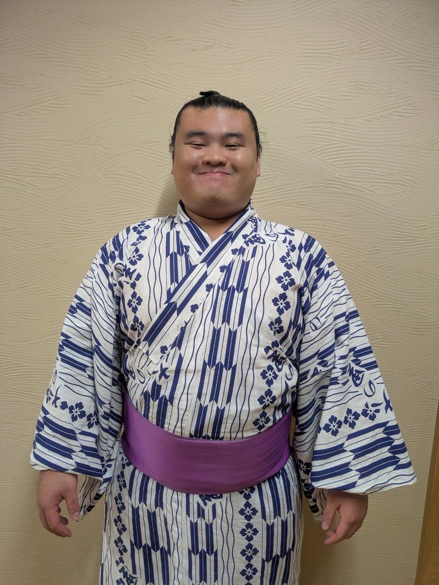 nishonosekibeya's tweet photo. 今場所の部屋最初の勝ち越しは御柱です‼️
#二所ノ関部屋 #sumo #九月場所 https://t.co/mpaamUIZ5Z
