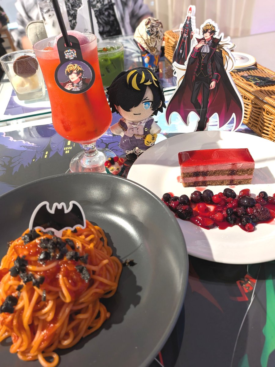 commander_honey's tweet photo. カフェ行ってきた！！来月また行く！ https://t.co/9DLlBnec26