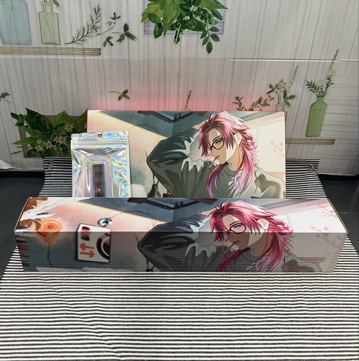 bookoffkaratsu's tweet photo. 🌈にじさんじ🕒

ローレンさん🗝️
コラボのゲーミングマウスパッドとキーボードとキーキャップ⌨️
おもちいただきました！🛍️

準備が出来次第ケースにて販売予定です♩
お求めの方は是非当店にお越し下さいませ🌟
#にじさんじ 

#ブックオフ唐津店 https://t.co/U4HHQGt4Oa