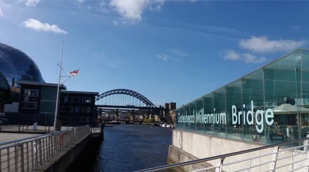 hughthefoxhat's tweet photo. Taken a couple of years ago ..
#tynebridge taken from #gatesheadmilleniumbridge with #glasshousegateshead on left #newcastle #gateshead #thetoon #geordie https://t.co/bflX8OXa9g