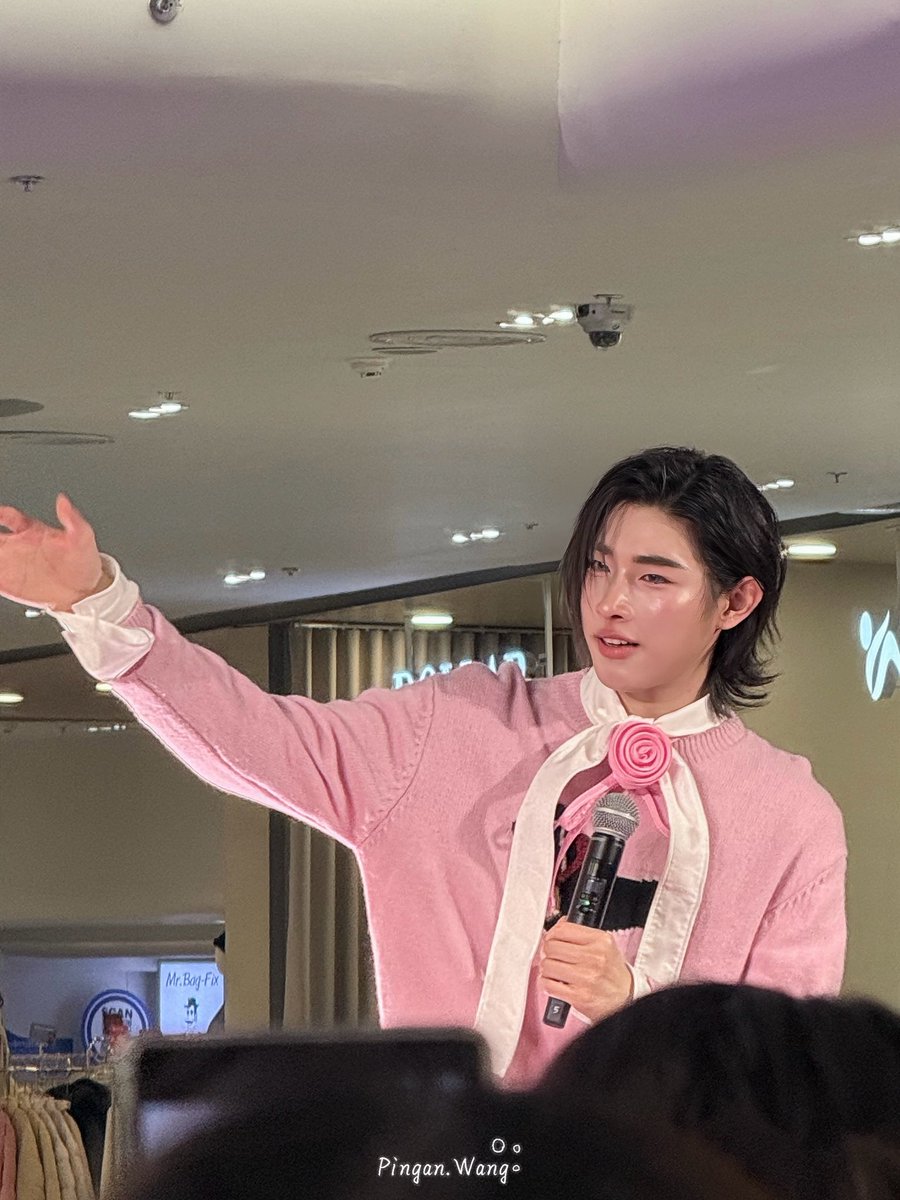 PinganWang19's tweet photo. คนสวยขาทั้งสอง
TEDDY RAINY AT CENTRAL BANGNA

#CentralBangnaxTeddy
#CentralBangnaxRainy
#NewCentralBangna
#CentralPattana 
#CentralBangna https://t.co/x9zzB5jZol