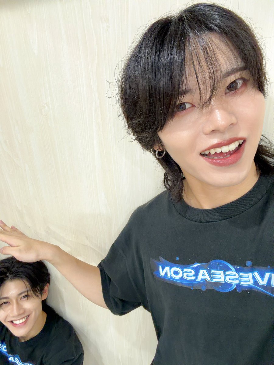 TAKI_five's tweet photo. みなさんこんにちは🌞

今日も路上ライブの予定でしたが雨のため中止になってしまいました、、やっぱり雨は嫌です🫠笑
ですが、今日も交流会に悪天候の中来てくれたみんな、配信から見ててくれたみんなとってもありがとだよ〜✨

そしてまだまだ明日と明後日があるよー！
みんなに会えますように！🙏 https://t.co/tRTIgdFVxR
