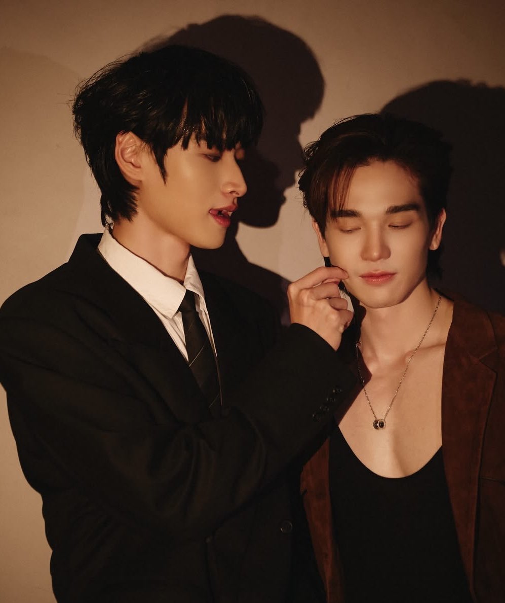 taeminestrone's tweet photo. Boss’s little mochi on and off the screen in 🤏 #bosstong https://t.co/tt9duoqTYP