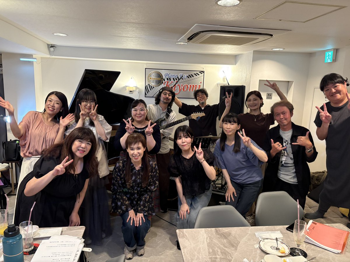 hatfullofstars0's tweet photo. 広川さんのセッションデイにうちの生徒さん見に遊びに行ってきました〜大変素敵な時間でした🥺その後夜中にとんこつラーメン食べて最高でした https://t.co/dgccnq4JK8