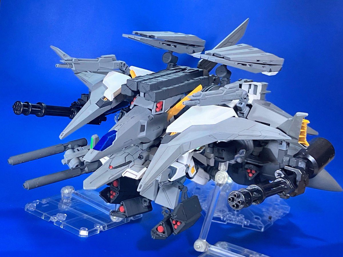 zirai_gochooo's tweet photo. #シルバーウィークはフォロワーさんが増えるらしい 
ロボットのプラモデルいろいろ作ります！よろしくお願いします🙇‍♂️
ガンプラとアーマードコアが多めです！ https://t.co/Qiz4Ns8w67