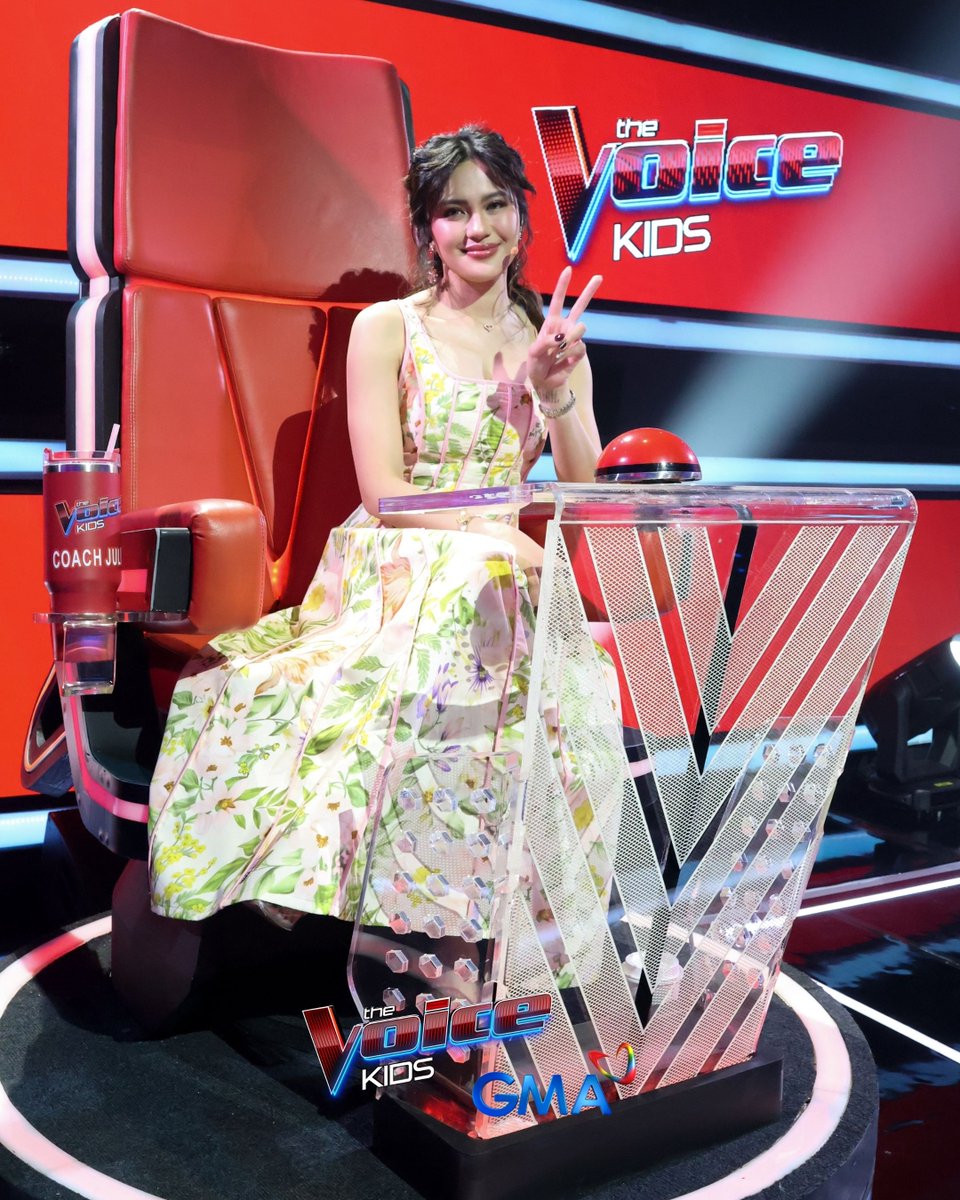 _TheVoiceKidsPH's tweet photo. Coach Julie of #Julesquad! ✨

#TVKBlindAuditions
#TheVoiceKidsGMA | Sundays at 7:00 PM on GMA https://t.co/uT8FRG2dMB